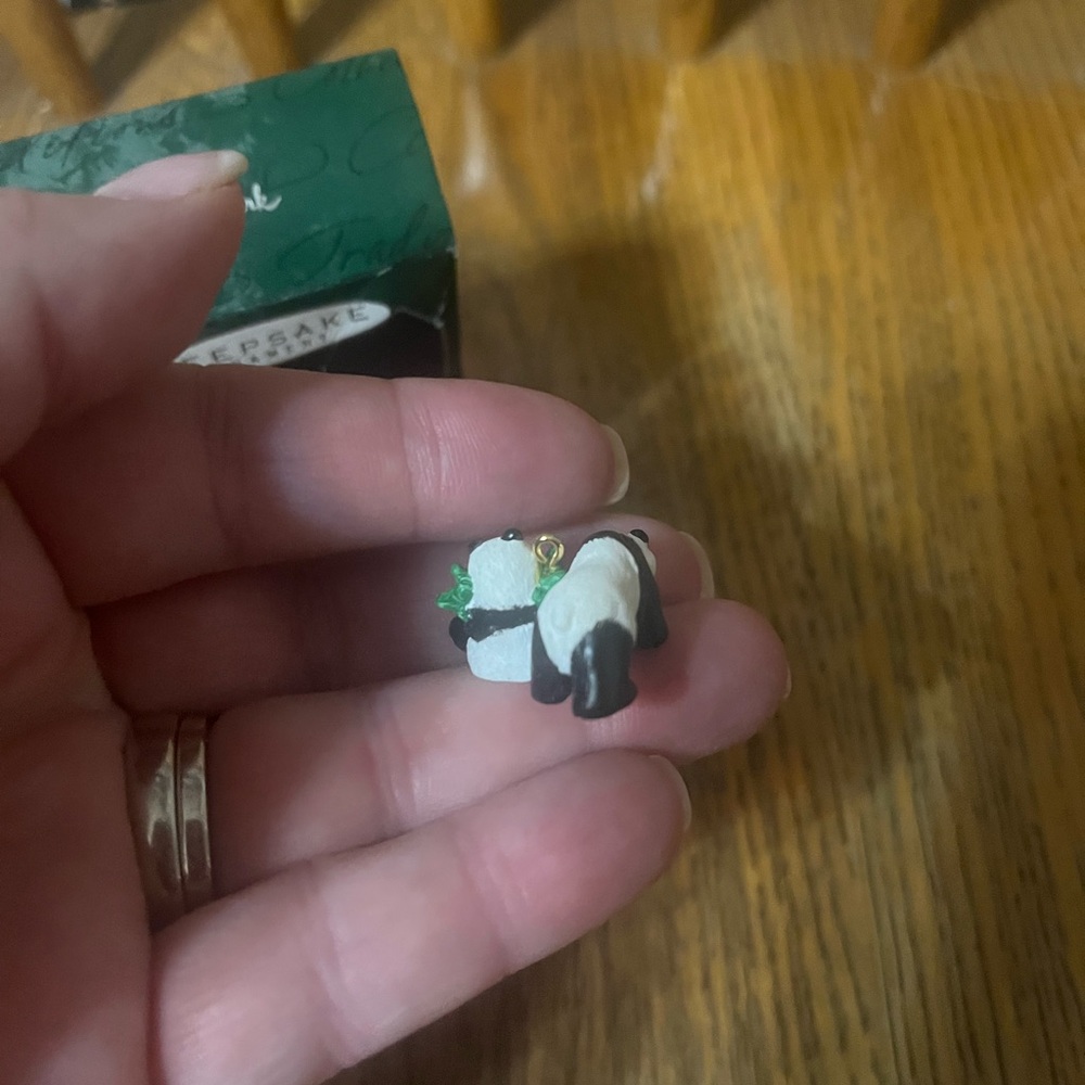 KEEPSAKE by Hallmark- peaceful pandas 🐼 miniature ornament. - Picture 5 of 7